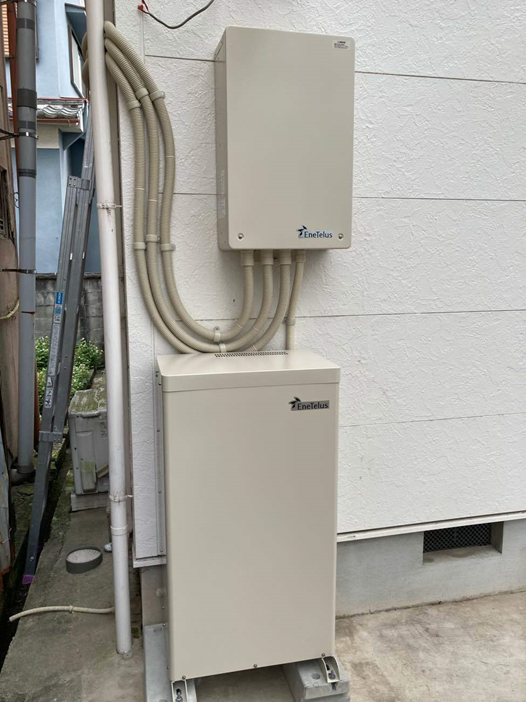 蓄電池と関連機器